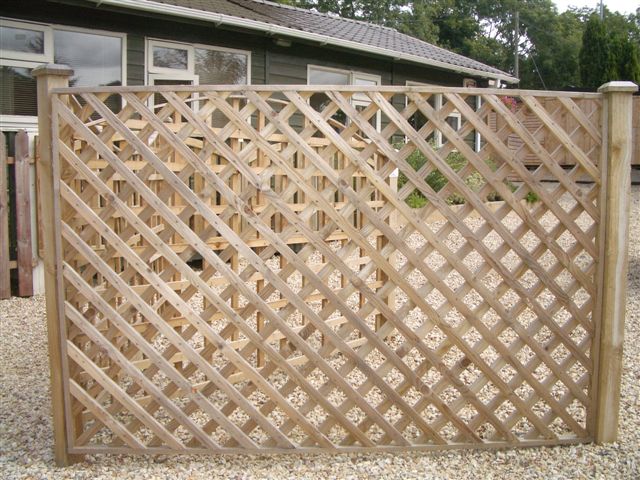 Abwood Homes Wooden Diamond Trellis for Sales