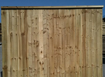 Vertical capped panel fencing