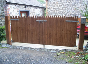 wooden cottage gates