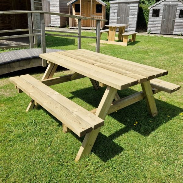 1.4m Picnic Bench Abwood Homes